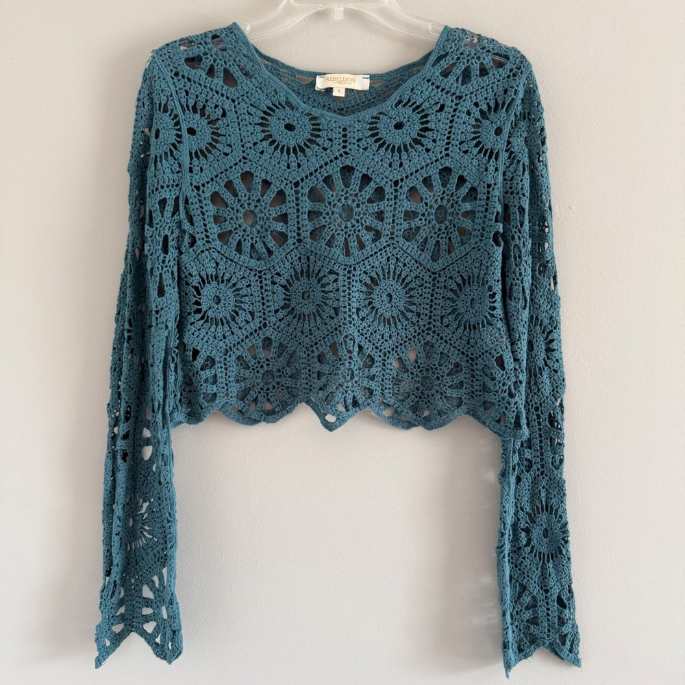 Rebellion Again Boho Crochet Cropped Top Teal Long Sleeve Size Small